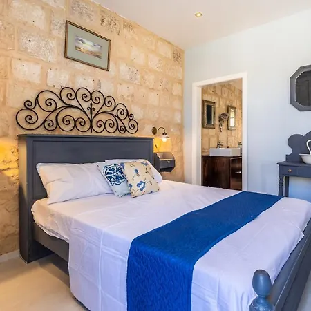 Bastions Seafront house *