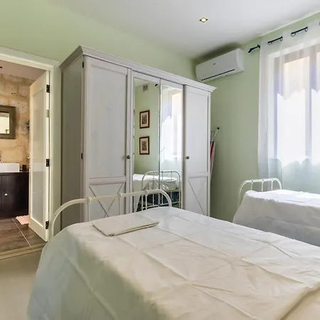 Bastions Seafront house Holiday home *