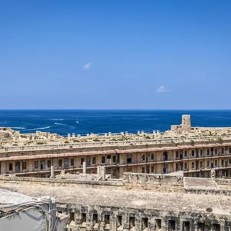 Bastions Seafront house Valletta