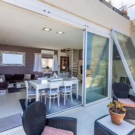 Holiday home Bastions Seafront house Valletta