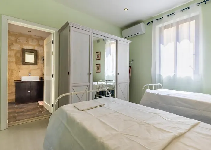 Bastions Seafront house 펜션 *