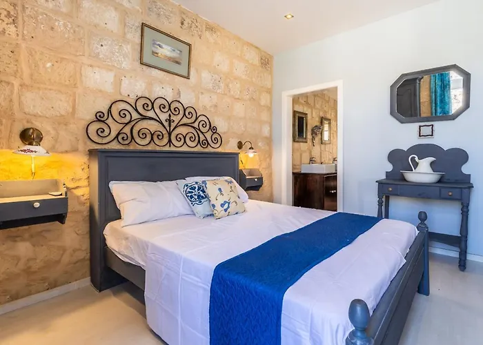 Bastions Seafront house *