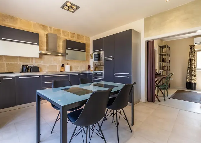 Bastions Seafront house 펜션 *